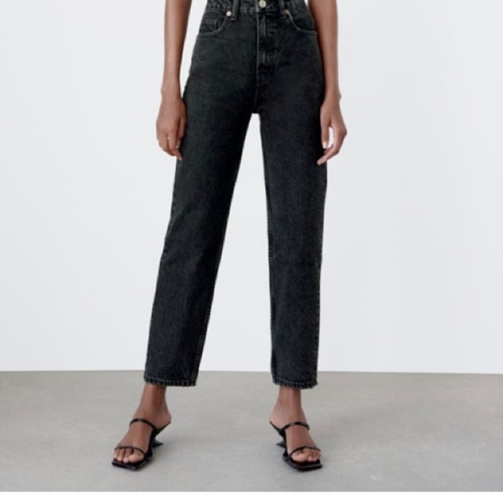 Black Zara straight leg mom fit jeans
